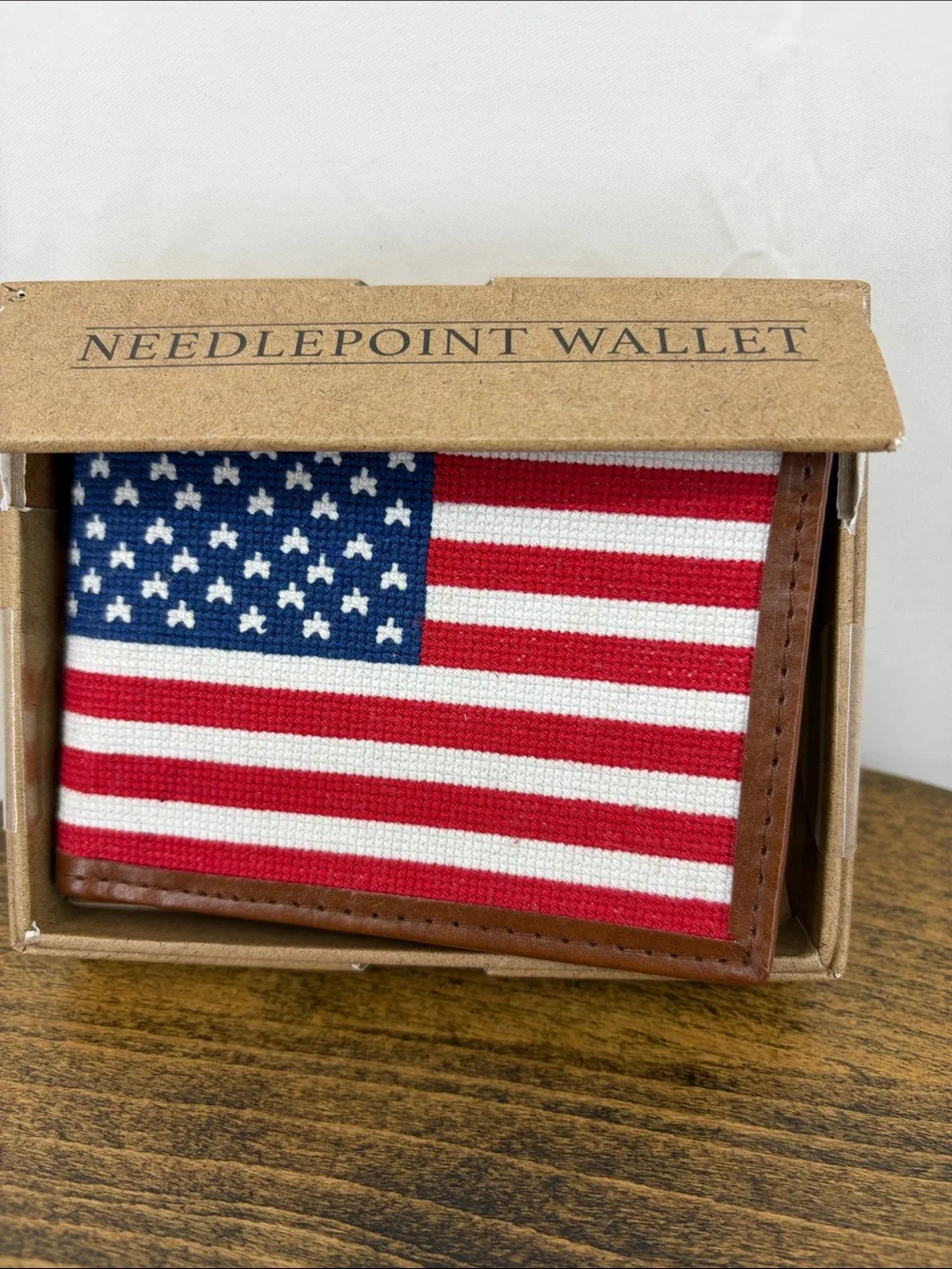 NIB Kraftsman Co American Flag Needlepoint Bifold Wallet